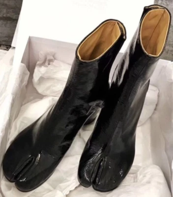 Elegantes Mujeres Gruesas Tacones Altos Puntera Tabi Dividida Botines Punta Redonda Zapatos Elegantes Foto 1 de 4