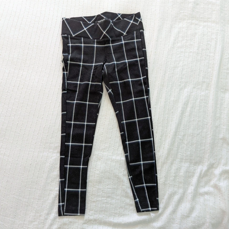 Leggings a cuadros negros TORRID Pixie talla 00 Plus Foto 1 de 4