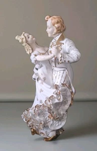 Statua in porcellana danzante coppia francese marcata KM 767 fine XIX secolo. - Foto 1 di 22