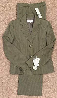 Traje Estudio, Pantalones Traje, Verde Oliva, Talla 2P, Rayas, ¡NUEVO CON ETIQUETAS!!    Foto 1 de 4