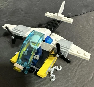 LEGO Town City 30346 Prison Island Helicopter Minifigure cty0383a Forest Police - Image 1 of 4