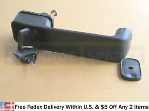 JCB PARTS - DOOR HANDLE WITH 2 KEYS (PART NUMBER 123/06547 701/45501) - Picture 1 of 6
