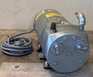 GAST 0523-101Q-G582DX Drehschieber Klärgrube Luftpumpe 1/3 PS - Bild 1 von 12