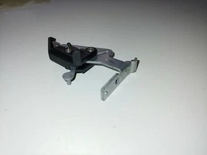 PIEZA/PIEZAS DE MÁQUINA DE ESCRIBIR IBM SELECTRIC - GUÍA DE CINTA - LH (NIVEL 1} - Imagen 1 de 1