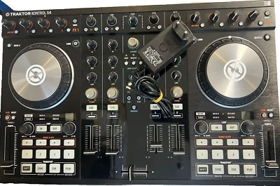 Native Instruments Traktor Kontrol S4 MK2 DJ-Controller Schwarz #2 - Bild 1 von 4