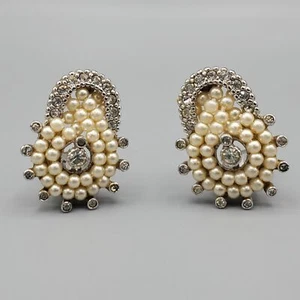 Ciner Signed Art Deco Revival Faux Seed Pearl Crystal Halo Clip Earrings - Bild 1 von 11