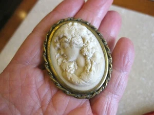 Vtg Cameo Molded Carved? / Not sure what it was, but convert to pin pendant or ? - Picture 1 of 8