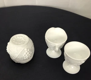 Vintage White Milk Glass Cream and Sugar Bowl? 3 Pieces Heavy Grapes - Picture 1 of 5