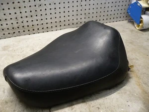 HD HARLEY 92 03 1995 XL 1200 XL1200 XL 883 SPORTSTER FRONT DRIVER SOLO SEAT OEM - Picture 1 of 10