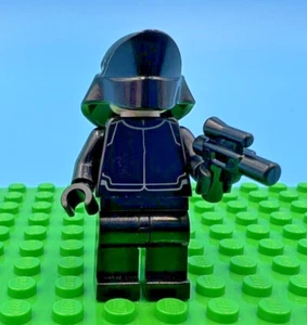 Lego minifigure Star Wars sw0671 First Order Crew 75177 75101 7510 - Picture 1 of 6