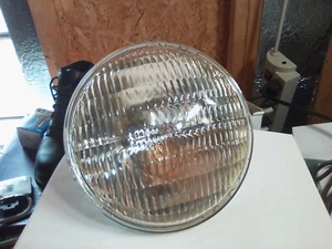 SYLVANIA PAR56 125V-130V- 300W 300W - Picture 1 of 3