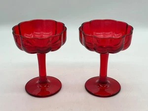 Set 2 bicchieri coupe eleganti con piedistallo in vetro rosso rubino piatti dessert - Foto 1 di 2