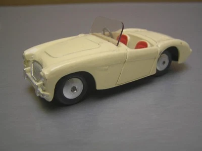 Corgi Toys 300 Austin Healey Sports Car with flat hubs 1/43 scale NM Condition - Image 1 of 4