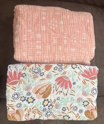 Mantas de algodón orgánico para bebé honesto guardería melocotón envoltura floral Foto 1 de 4