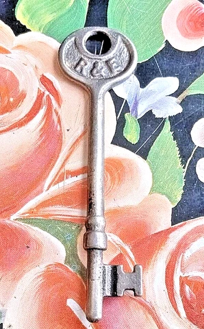 Antique Embossed SKELETON R&E Mortise Lock Steel Key #1 Cover