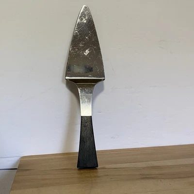 VTG Unbranded MCM Pie Cake Server Stainless Steel w/Walnut Handle Serrated Japan - Image 1 of 4