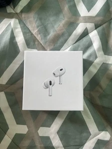 Apple AirPods Pro 2nd Generation - Photo 1 sur 3