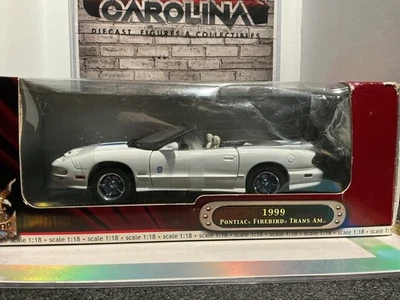 1:18 ROAD SIGNATURE 1999 PONTIAC FIREBIRD TRANSAM {BOX DAMAGED}* - Image 1 of 3