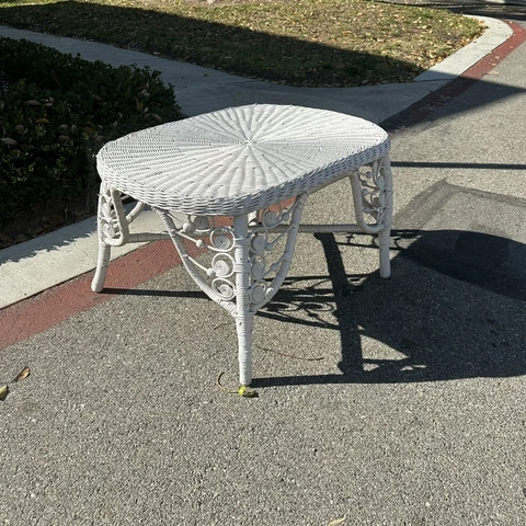 White Vintage Wicker Coffee/Accent Table Cover