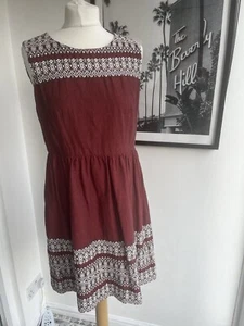 Ladies Hobbs NW3 Burgundy Skater Style Dress Cream Stitch Detail Size 12 - Picture 1 of 8