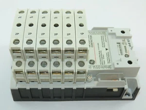 Contactor de iluminación portátil GE CR463LC0AJA 120V bobina 11 N.O. Postes NUEVOS - Imagen 1 de 1