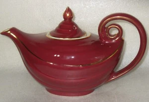 Vintage Hall 6 Cup Teapot Aladdin Genie Style USA Maroon With Gold Trim MCM - Picture 1 of 13