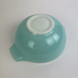 JAJ Pyrex Cinderella Spryware Mixing Bowl Pale Turquoise Milk Glass Handled Dish - Picture 1 of 7