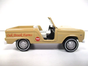 JOHNNY LIGHTNING - 1967 FORD BRONCO 4X4 (RUBBER TIRES) - 1/64 DIECAST - Picture 1 of 11