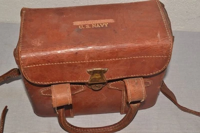 Antique VINTAGE U.S. NAVY Leather CAMERA BAG w/Key WWII ERA - Image 1 of 4