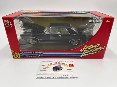 Johnny Lightning 1:24 Scale White Lightning Chase Muscle Cars 1965 Pontiac GTO B - Image 1 of 4