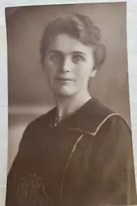 Vintage Photograph of Woman G Wurster Reutlingen Photographer Germany - Picture 1 of 3