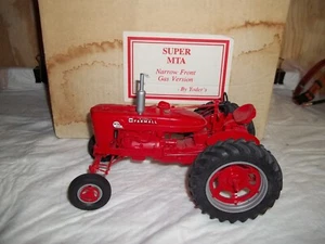 AA Vintage Yoder Models International Farmall Super MTA Wide Front Tractor - Picture 1 of 8