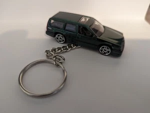 Green Volvo 850 Estate Keychain Keyring Brand New Ltd Ed 3D 🎁🎁🎁🆕🆕🆕🆕🆕😁😁 - Picture 1 of 2