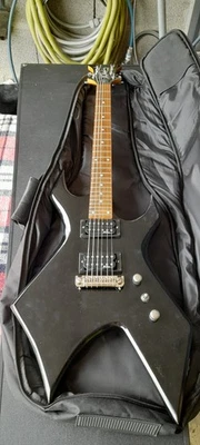 GUITARE ELECTRIQUE  B.C RICH BRONZE SERIE EDITION WARLOCK AVEC HOUSSE - Bild 1 von 4