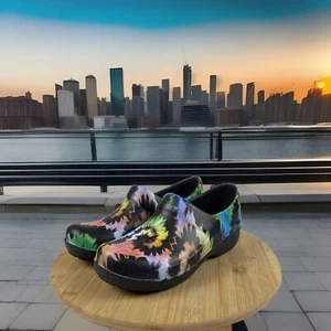 Crocs Neria Pro II Damengröße 6 W Grafik mehrfarbig rutschfeste Schuhe Clogs - Bild 1 von 9