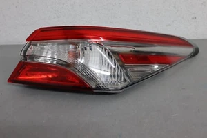 2018 2020 TOYOTA CAMRY RIGHT SIDE TAIL LIGHT OEM - Picture 1 of 18