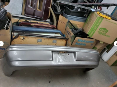 Cubierta de parachoques trasero Chrysler Concorde 1993-1997 moldura OEM PLATEADO Foto 1 de 4