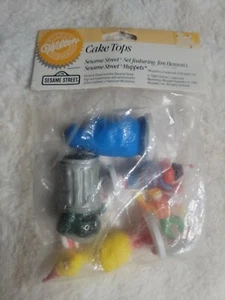 Wilton Sesame Street Character cake decoration toppers Big Bird Muppets Vtg 1987 - Picture 1 of 4