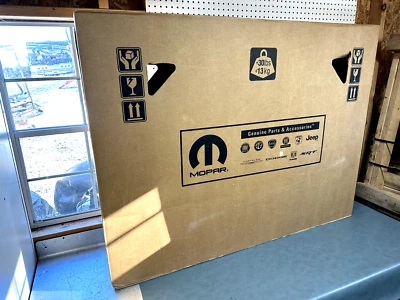 Guardabarros lateral derecho del pasajero Mopar OEM NOS 55369596AF 2011-2021 Jeep Grand Cherokee Foto 1 de 3