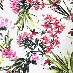 Floral Flower HALF METRE Multicolour Sewing Quilting Fabric Cotton Sateen - Imagen 1 de 2