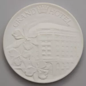 Meissen Porzellan Medaille Grand Hotel Berlin Ø ca.: 8,2cm #63 - Bild 1 von 2