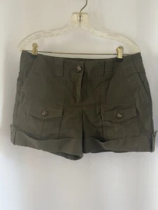 Ann Taylor Womens Shorts 8 Olive Green Classic Flat Front Cargo Outdoor Travel - Picture 1 of 6