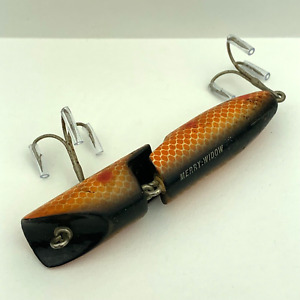 Vintage Makinen MERRY WIDOW Wooden Fishing Lure Orange Scale Color