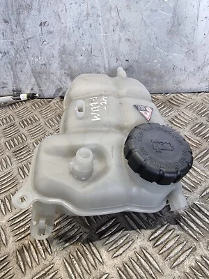 TANQUE EXPANSIÓN REFRIGERANTE BERLINA MERCEDES A200 A2475000049 W177 1,3 L AUTO HYB 2024 Foto 1 de 4