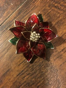 Vintage Poinsettia Brooch Pin. - Picture 1 of 6