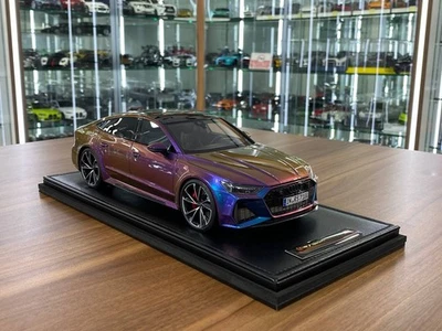 Motorhelix Audi RS7 Fastback Chameleon Limited 99pcs Collector Model[1/18 Resin] - Image 1 of 4