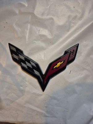 Chevrolet Corvette 2014-19 emblema de bandera cruzada OEM/3-C Foto 1 de 3