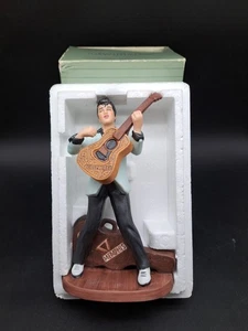 Estatuilla de porcelana vintage 1987 Avon Elvis Presley, 7" de alto con guitarra - Imagen 1 de 15