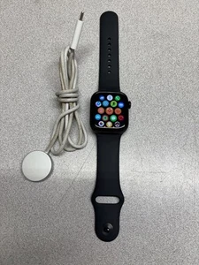 Apple Watch Series 10 42 mm aluminium noir GPS + LTE débloqué A3001 - Photo 1 sur 11