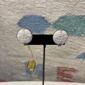 Castle craft gold rolled lucite iridescent earrings - Picture 1 of 8